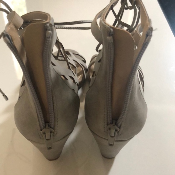 Grey wedges with laces size 8.5 - Picture 4 of 5